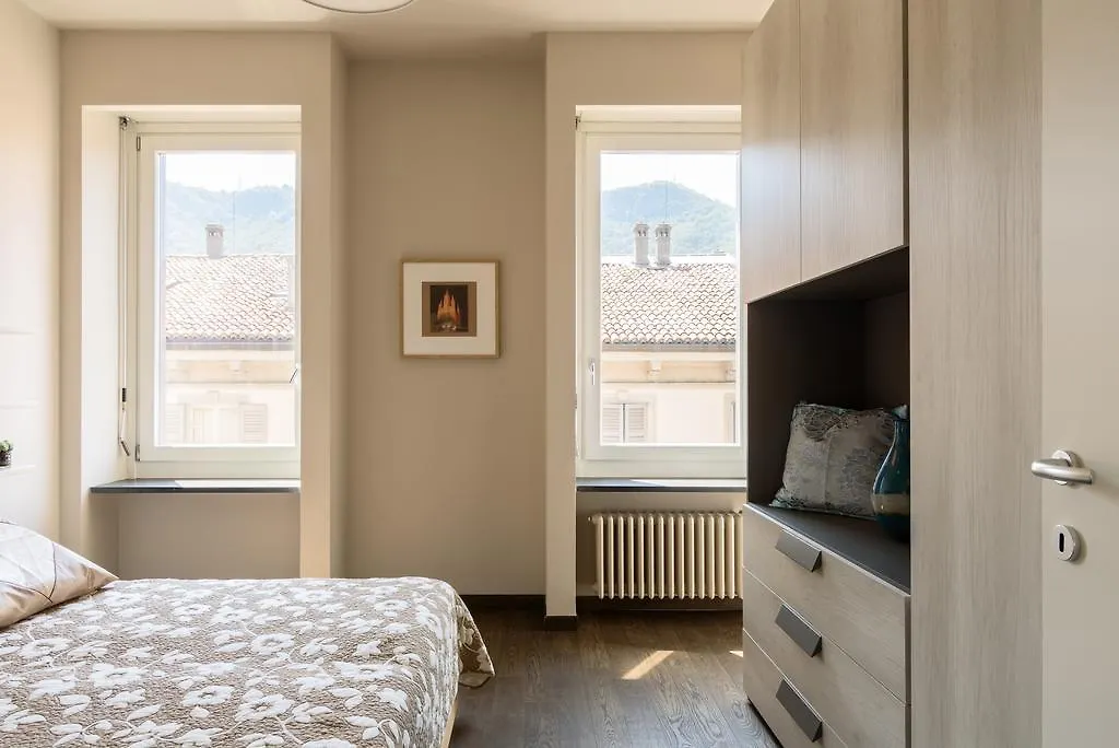 Numero Due Piazza Mazzini - Bymyhomeincomo Apartment Como